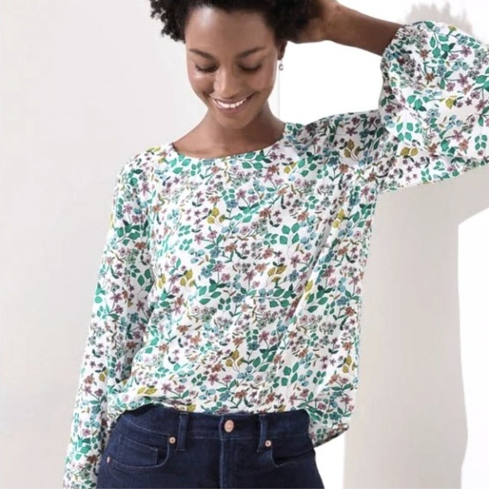 LOFT Long Cuffed Sleeve Floral Top - S